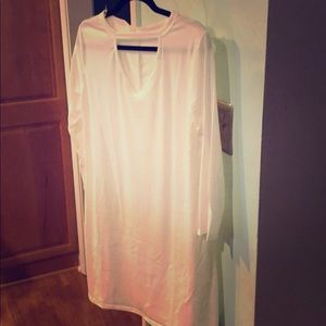 brand new white tunic with pockets